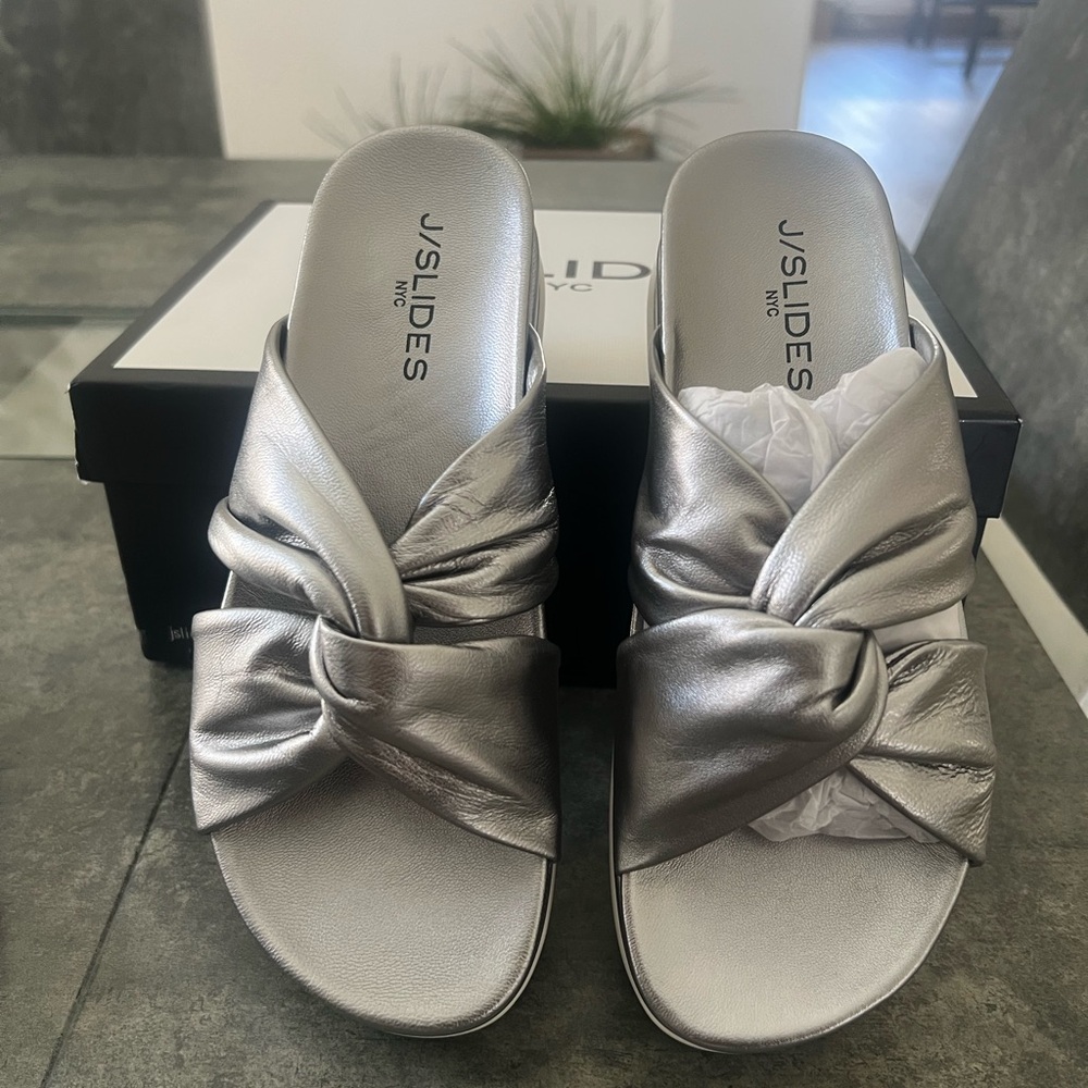 J/SLIDES Silver Bow Sandals